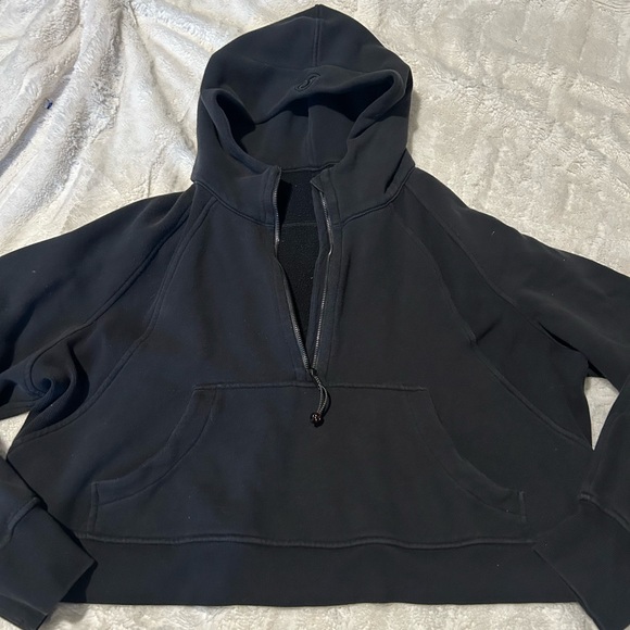 lululemon athletica Sweaters - Lululemon half zip scuba medium /large